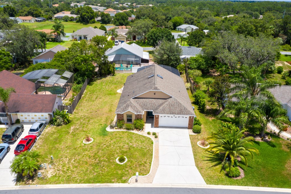 Sunridge Woods villa with own pool in Orlando, Florida.